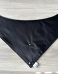 Bavoir noir