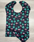 Flamants roses fond noir _ Bavette imperméable évolutive 5 à 12 mois