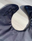 Bavette imperméable évolutive 1 à 4 ans :  noire et tipis